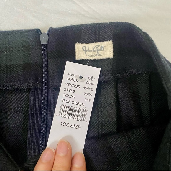 NWT Brandy Melville Skirt - Picture 4 of 4